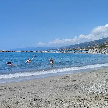 Grazioso Vacanze The Lighthouse Apartamento Paola